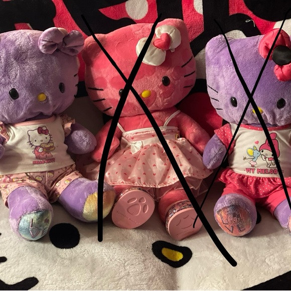 Hello Kitty Build a bear fully clothed and still new - Picture 9 of 13